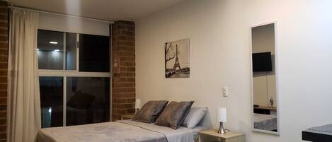 1 bedroom, desk, iron/ironing board, WiFi