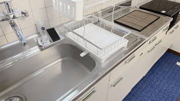 Fridge, microwave, stovetop, electric kettle