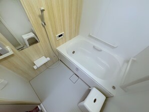 Hårtørrer, bidet, håndklæder, Sæbe