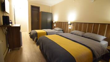 Deluxe Twin Room, 1 Bedroom | Minibar, in-room safe, desk, free WiFi