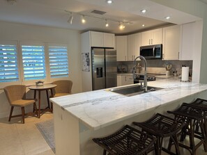 Microwave, oven, stovetop, dishwasher - ALL NEW BEACH RETREAT IN SANIBEL/BEACH ACCESS ACROSS THE STREET (Sanibel)