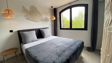 Wi-Fi gratuit, décoration personnalisée, ameublement personnalisé