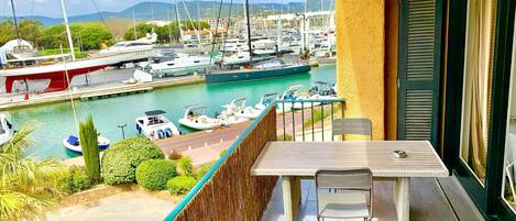 Apartment | Terrace/patio