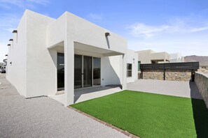 Exterior - Enchanted Vista Retreat  (El Paso)