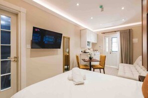 1 Schlafzimmer, Bügeleisen/Bügelbrett, kostenloses WLAN, Bettwäsche
