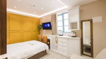 1 bedroom, iron/ironing board, free WiFi, bed sheets