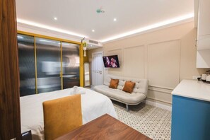 1 غرفة نوم ومكواة/لوح كي وواي فاي مجانًا وملاءات أسرّة