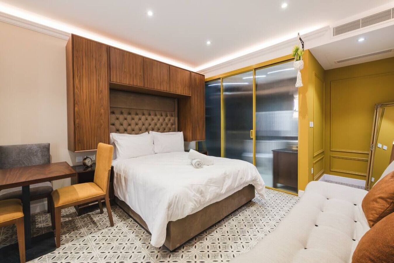 1 bedroom, iron/ironing board, free WiFi, bed sheets