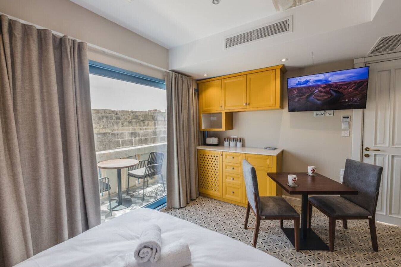 1 chambre, fer et planche à repasser, Wi-Fi gratuit, draps fournis