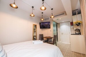 1 غرفة نوم ومكواة/لوح كي وواي فاي مجانًا وملاءات أسرّة