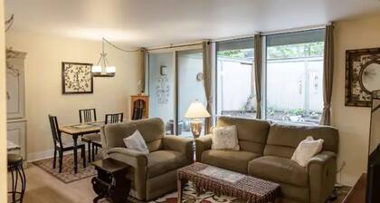 Lake Condo Comfort and Style