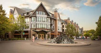 Lake Condo Comfort and Style