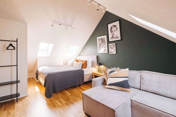 3 bedrooms, iron/ironing board, travel crib, WiFi