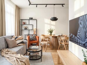 TV - TurnKey | Republic Square Apartment III (Praha 1)