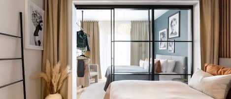 2 多间卧室、熨斗/熨衣板、旅行婴儿床、WiFi