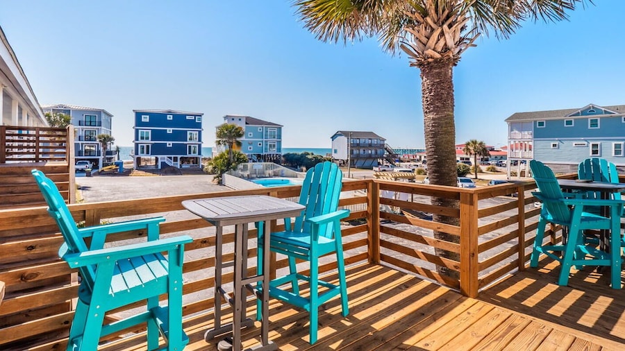 The Beach House Motel & Suites