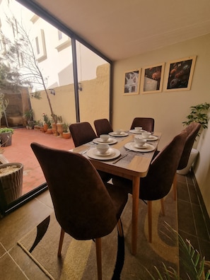 Dining - Very Comfortable Flat With Garden.1 min From the Beach ! (Essaouira)