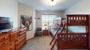 4 bedrooms, WiFi, bed sheets