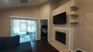 تلفزيون، مدفأة