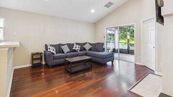 تلفزيون، مدفأة