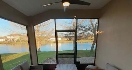 Exquisite Waterfront Retreat - Pet Friendly by RedAwning
