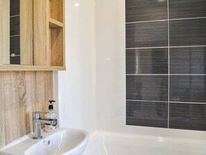 Towels - 2 bedroom accommodation in Southerness (Southerness)