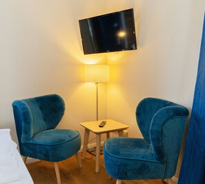 Comfort Double Room, Non Smoking | 1 bedroom, desk, cots/infant beds, free WiFi