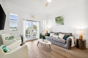 Smart TV - Off Season Deal - Beautiful, Modern Chic, Mins 2 Beach, Seaside, 4 Bikes, Pool (Santa Rosa Beach)