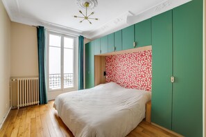 4 slaapkamers, een strijkplank/strijkijzer, wifi, beddengoed