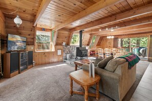 Living area - Kapers (Big Bear Lake)