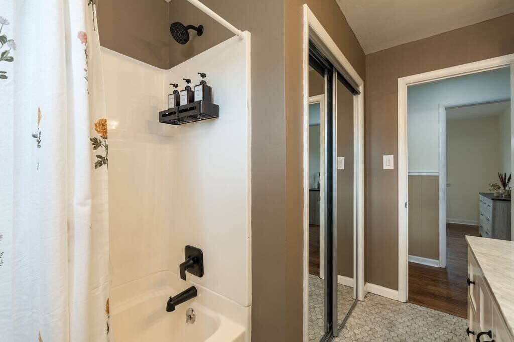 Hair dryer, towels