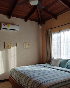 3 bedrooms, free WiFi - Casa Lobster w/ Piscina Privada (Jacó)