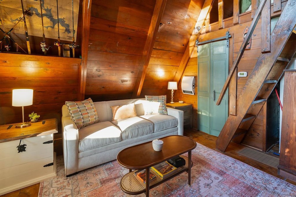 Piney Woods AFrame on Lake D’Arbonne Union Parish Vrbo