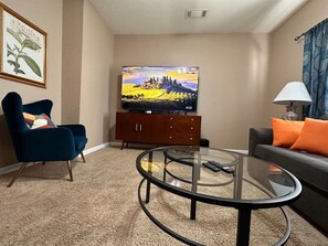 Smart TV, offices - Vintage Boho Condo In Prattville (Prattville)