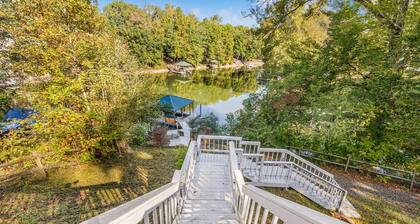 2 Game Rooms, 2 King Suites, Lakeside, Pool