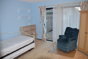 2 bedrooms, bed sheets