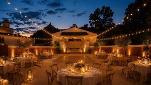 Outdoor banquet area - Mas des Bécasses in Provence 22 pax (Arles)