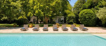Mas des Bécasses in Provence 22 pax