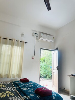6 quartos, ferros/tábuas de passar roupa, Wi-Fi de cortesia