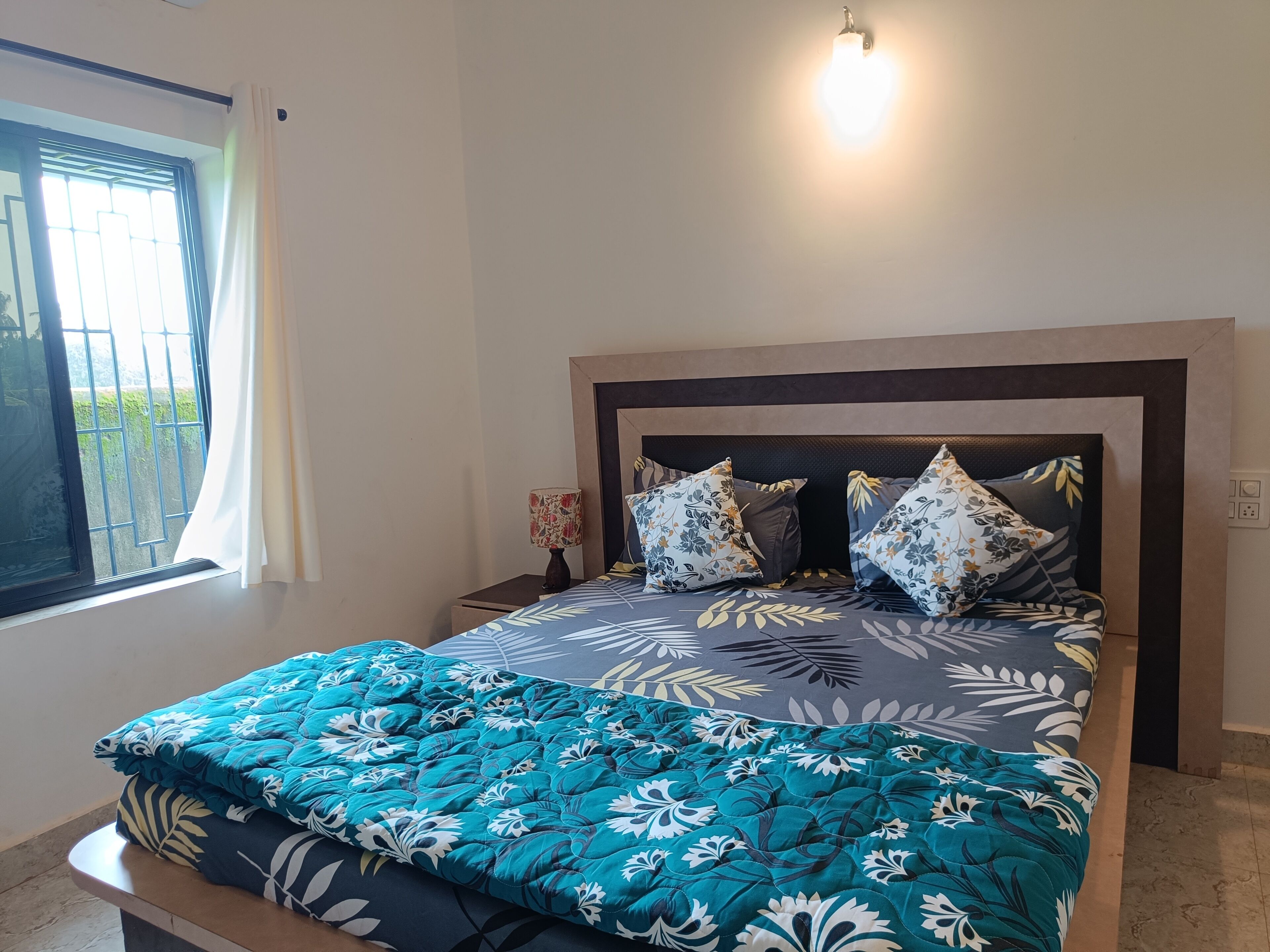 6 chambres, fer et planche à repasser, accès au Wi-Fi (inclus)