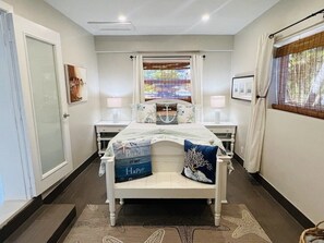 3 bedrooms, in-room safe, desk, iron/ironing board