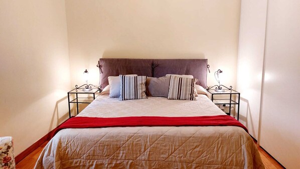 1 bedroom, iron/ironing board, travel crib, free WiFi