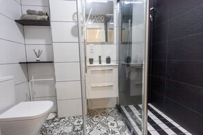 Shower, hair dryer, towels - 085 - Gaviotas 005 - comfortHOLIDAYS (Santa Pola)