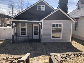 Exterior - Fully Renovated Historic House in the Heart of downtown Cripple Creek (Cripple Creek)