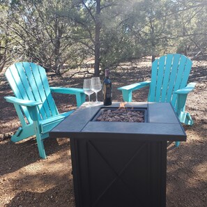 Property grounds - Dog friendly peaceful retreat for 2 (Concho)