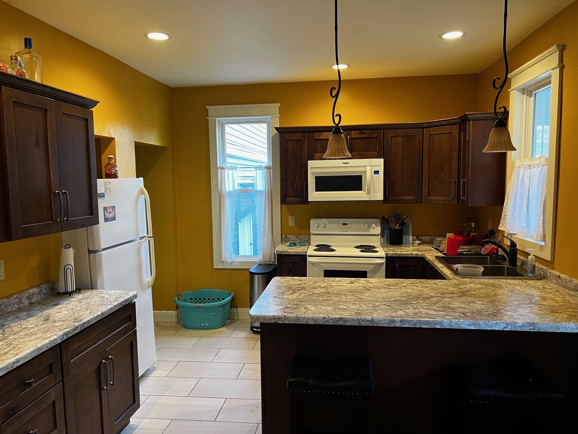 Cozy Home with great location close to waterfront