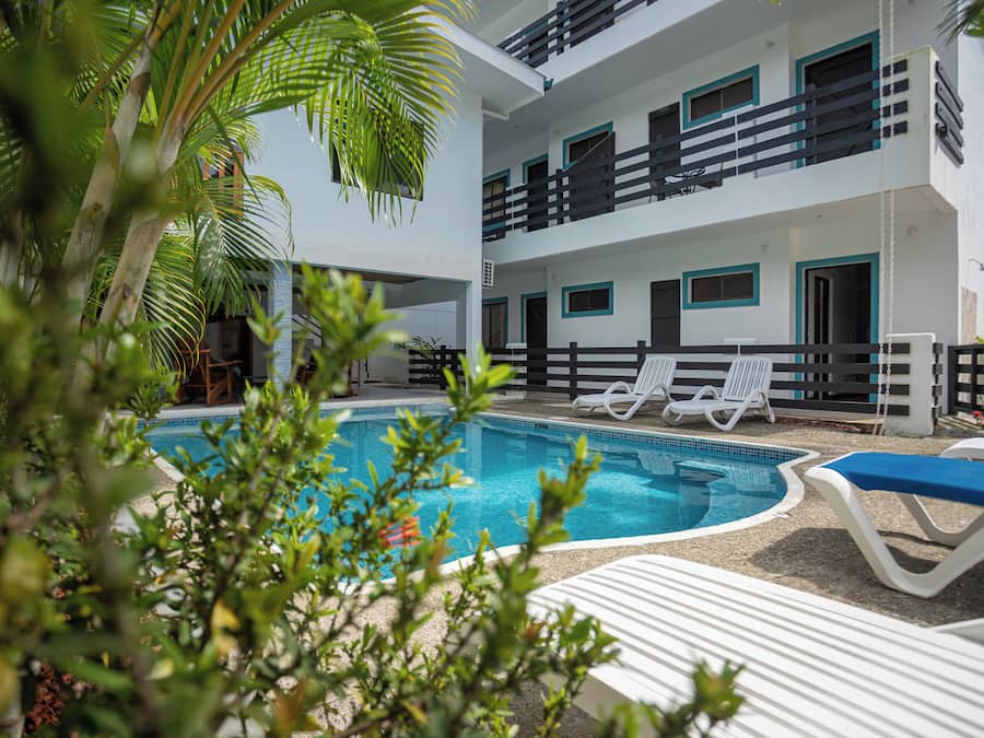 3 outdoor pools, open 9:00 AM to 9:00 PM, pool loungers