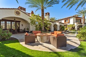 Terrace/patio - Private Lake Front Spanish Hacienda (Indio)