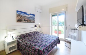 2 habitaciones, cuna de viaje, wifi gratis y ropa de cama 