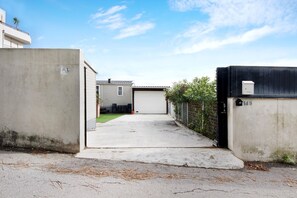 Property grounds - Mobile Home "Villa Granja Sol 1" with Shared Garden & Wi-Fi (São Felix da Marinha)